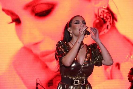 Konserde facianın eşiğinden dönüldü! 1