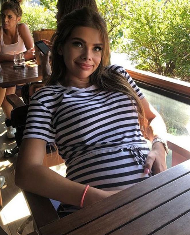 Ünlü oyuncu ikinci kez anne olmaya hazırlanıyor! 5