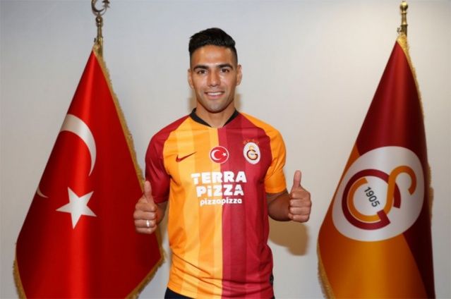 Kulüplerimiz parayı santrforlara döktü! 11