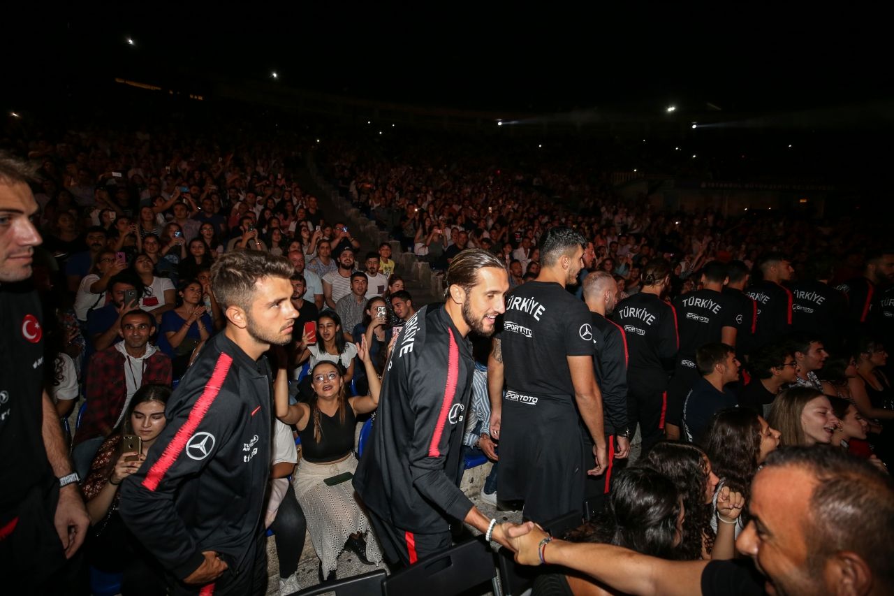Harbiye'de milli takım coşkusu! 7