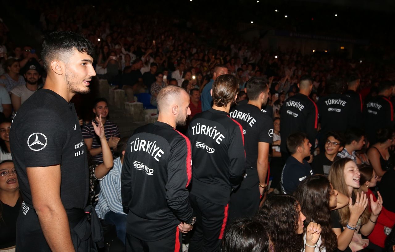 Harbiye'de milli takım coşkusu! 4