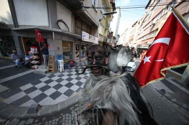 Balıkesir sokaklarında dehşete düşüren görüntü! 10