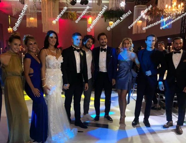 Survivor yarışmacısı nikah masasına oturdu! 4