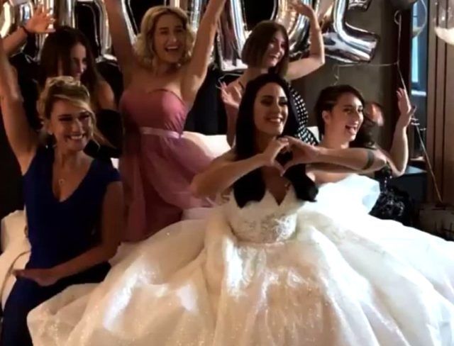 Survivor yarışmacısı nikah masasına oturdu! 6