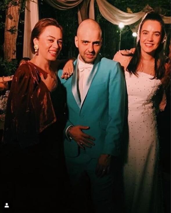 Evli ünlüler kervanına Bartu Küçükçağlayan da katıldı! 3