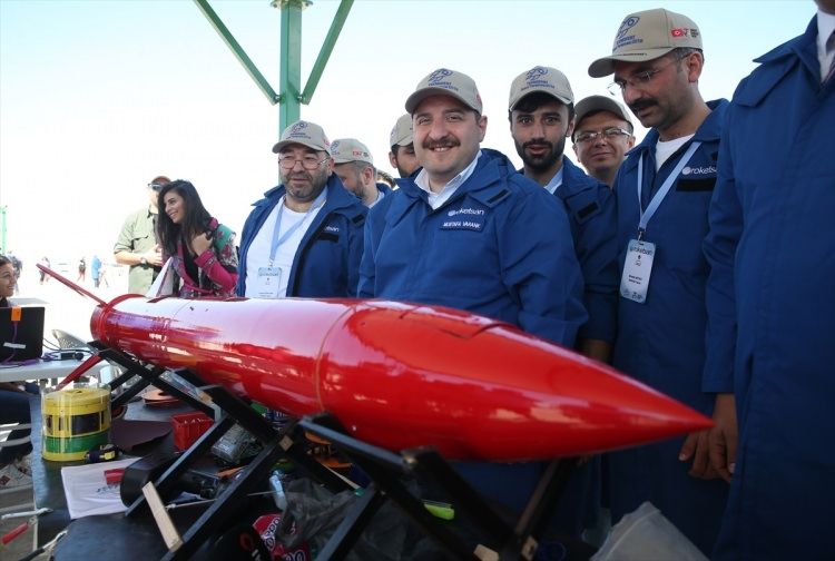 Bakan Varank, TEKNOFEST roket yarışlarını izledi 2