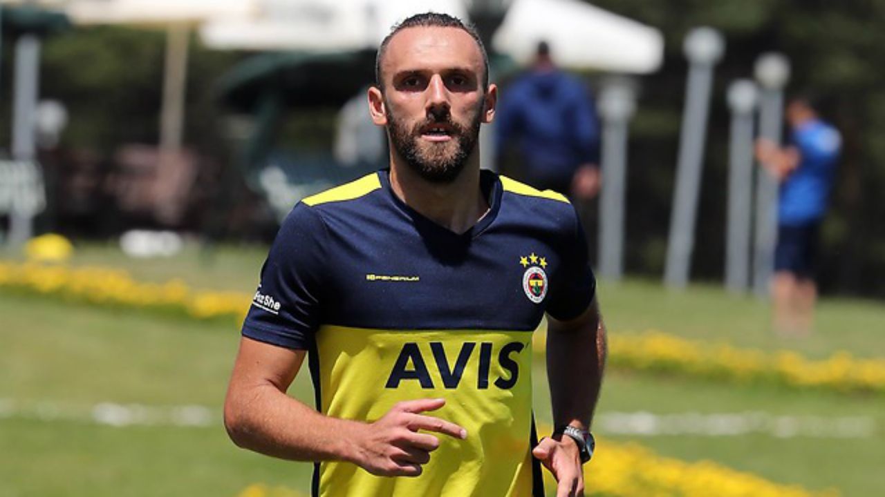Vedat Muriqi ülkesinde kahraman oldu! 3