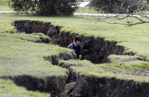 "UFO'lar büyük deprem ve felaketlerin habercisi" 10