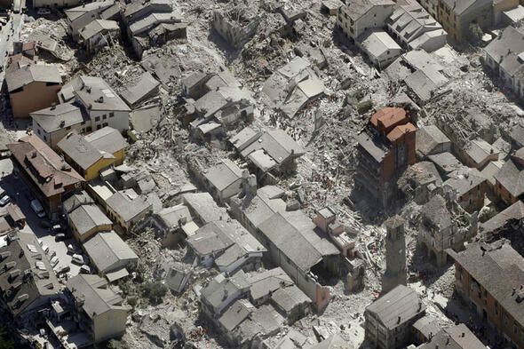 "UFO'lar büyük deprem ve felaketlerin habercisi" 24