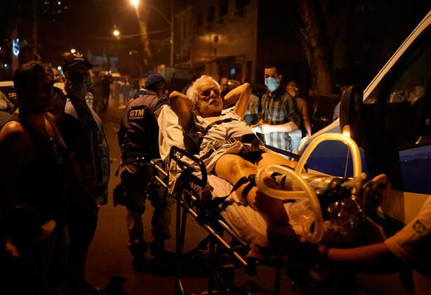 Çığlıklar arasında aşağıya atladılar: 10 ölü... 7
