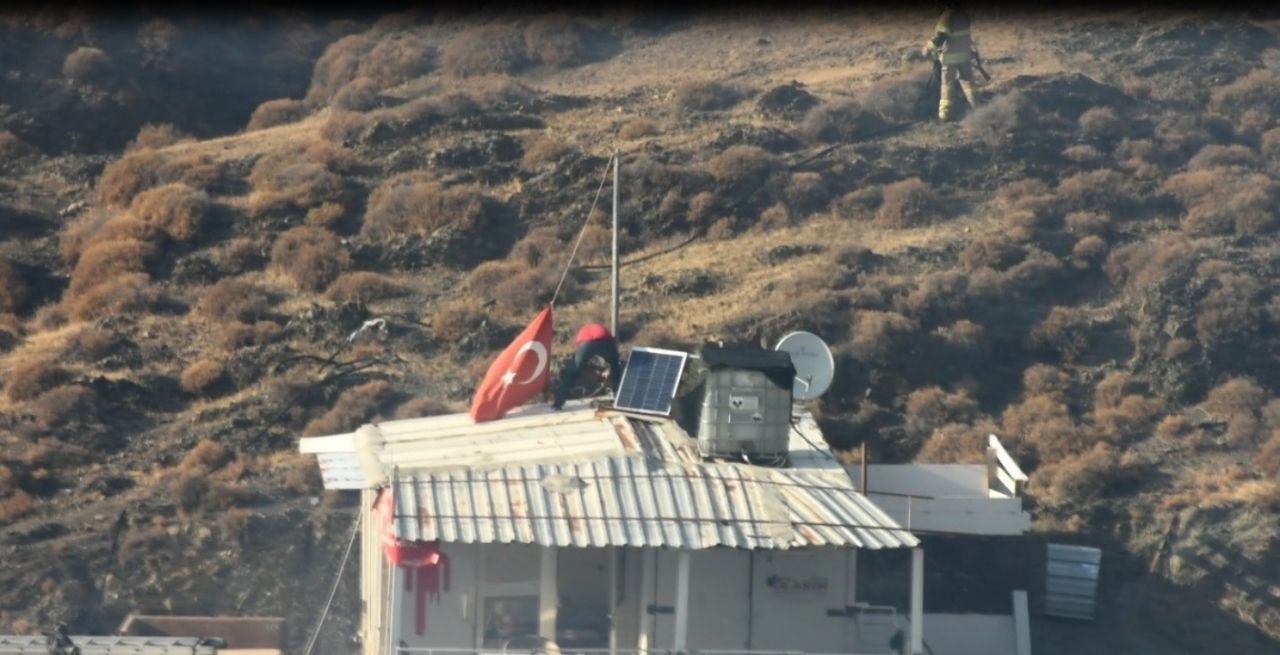 Canını hiçe saydı Türk bayrağını kurtardı! 8