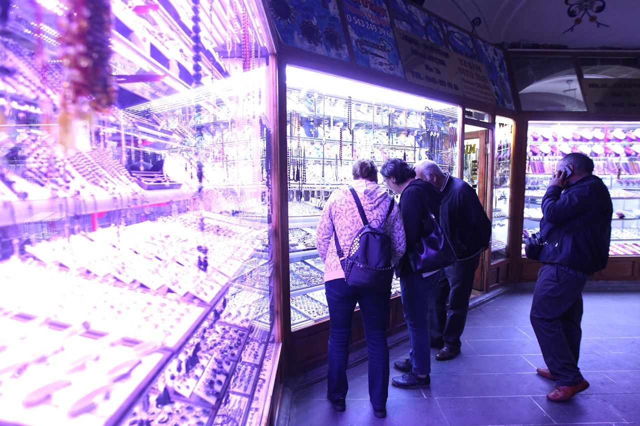 Turistlerin ilgisini çekiyor... 8