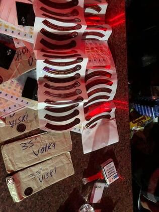 Fuhuş, kumar, uyuşturucu ve her kötülük onlarda! 7