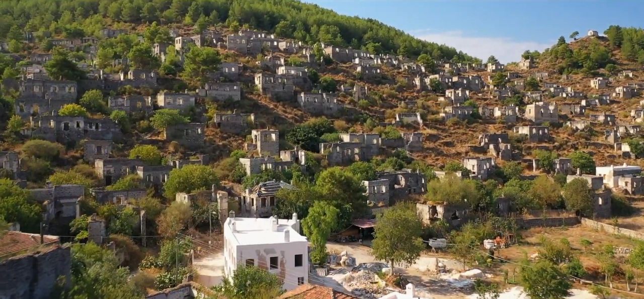 Fethiye'nin 'hayalet köy'ü havadan görüntülendi! 2