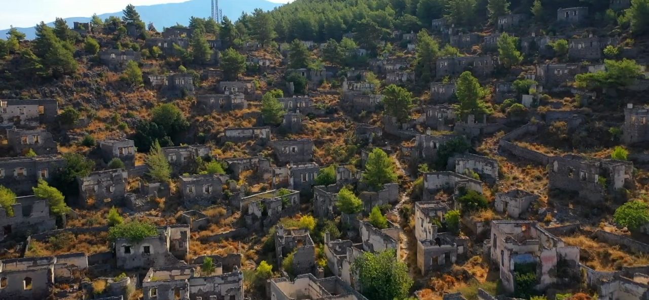 Fethiye'nin 'hayalet köy'ü havadan görüntülendi! 4