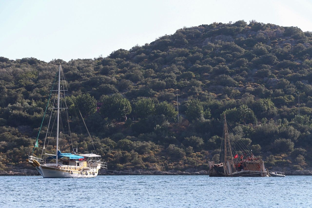 Antik gemi Abora IV Kaş'a geldi... 2