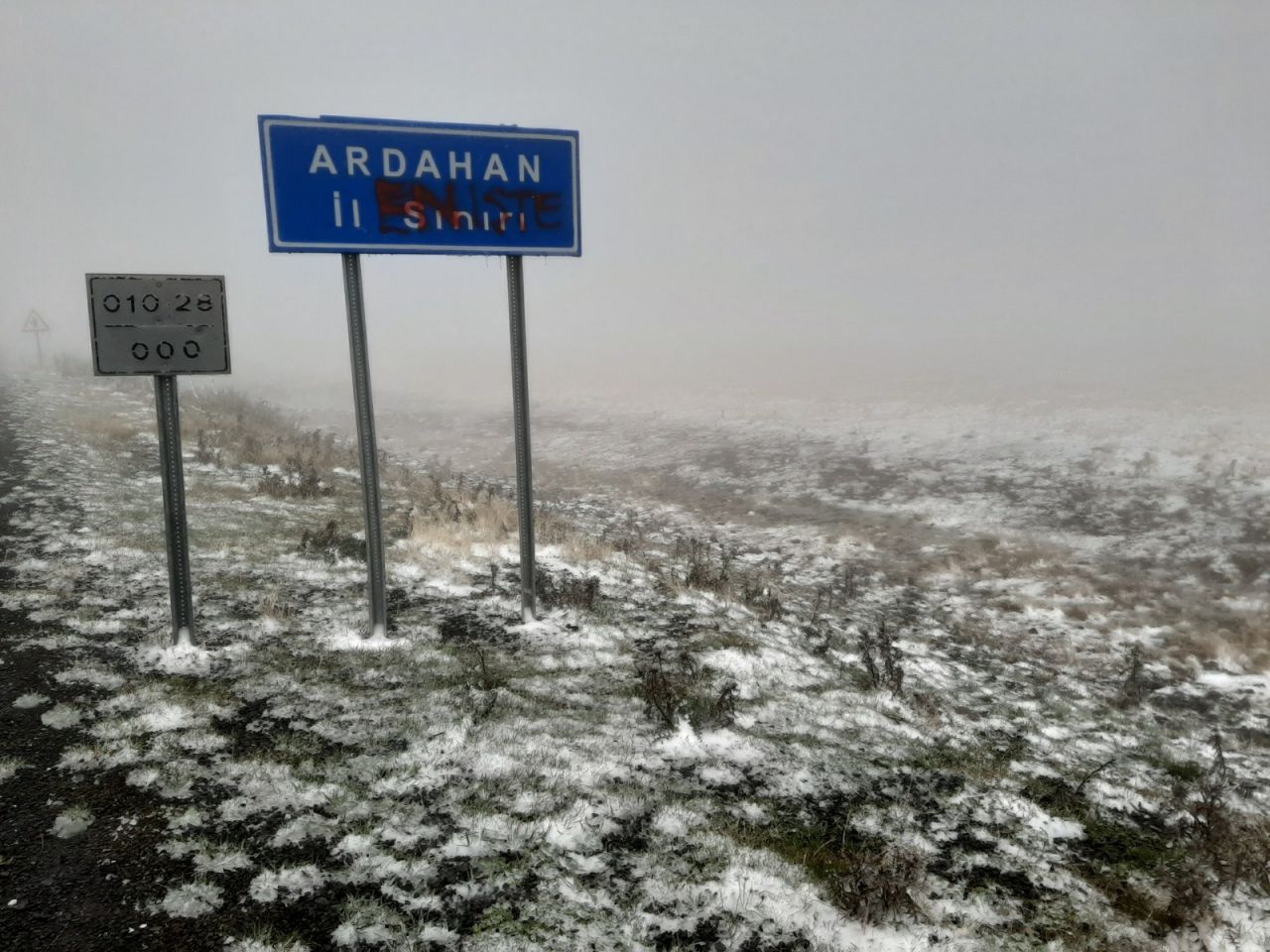 Ardahan'a da yılın ilk karı yağdı! 1