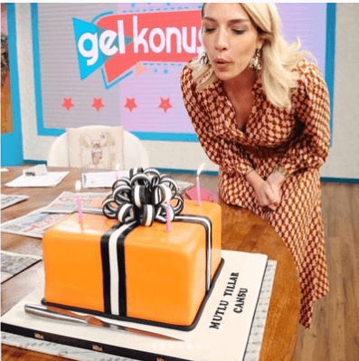 Cansu Canan Özgen'e stüdyoda sürpriz doğum günü! 1