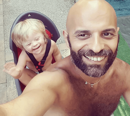 20 ailenin reddettiği Down sendromlu kız çocuğunu evlat edindi! 2