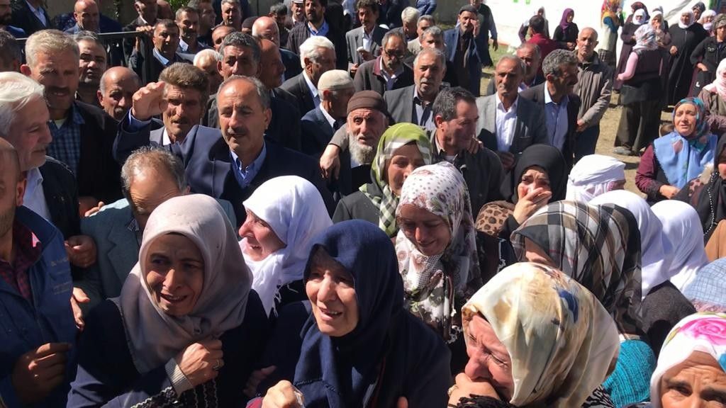 Oğluyla aynı mezara gömüldü! 5