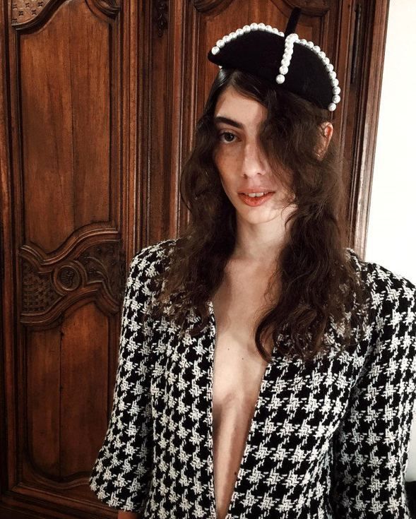 Gucci defilesinde yürüyen ilk Türk: Öykü Baştaş! 5