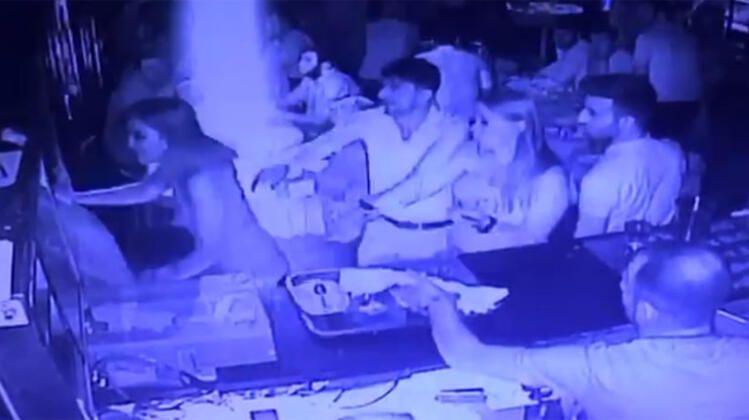 Gizli bölmelerde 27 kaçak konsomatris yakalandı! 1