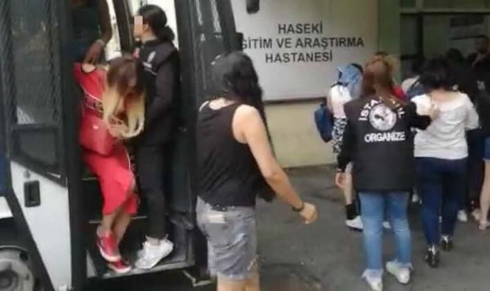 Gizli bölmelerde 27 kaçak konsomatris yakalandı! 11