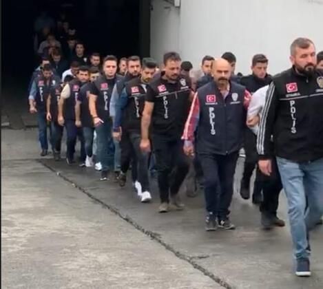 Gizli bölmelerde 27 kaçak konsomatris yakalandı! 2