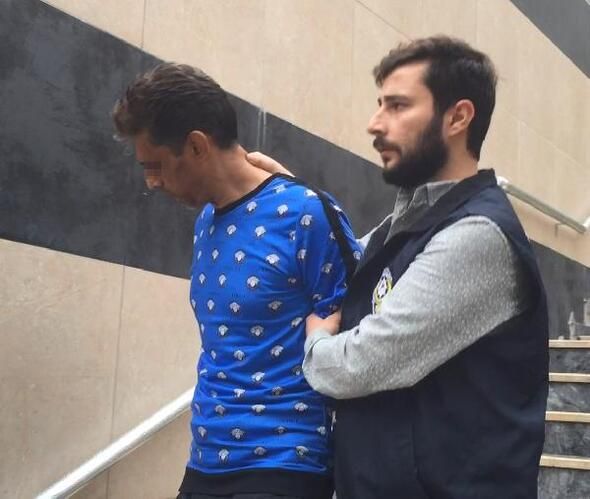 Sahte polisler saunada saklanırken yakalandılar! 1