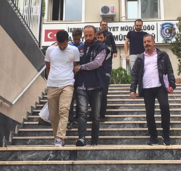 Sahte polisler saunada saklanırken yakalandılar! 3