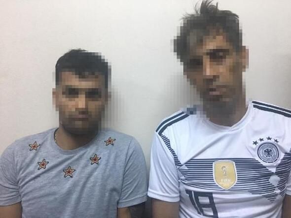 Sahte polisler saunada saklanırken yakalandılar! 4