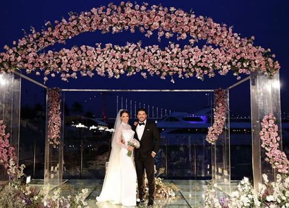 Ebru Şallı nikah masasına oturdu! 2