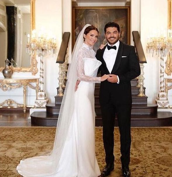 Ebru Şallı nikah masasına oturdu! 5