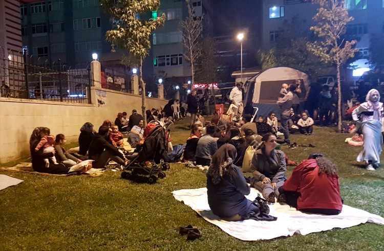 İstanbullu gece evlerine giremedi! 4