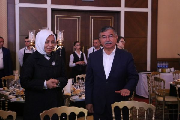 Özışık ailesinin mutlu günü! 13