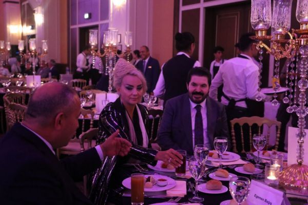 Özışık ailesinin mutlu günü! 16