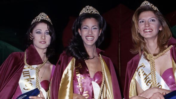 Çağla Şıkel'den Miss Turkey yarışmacılarına destek! 3