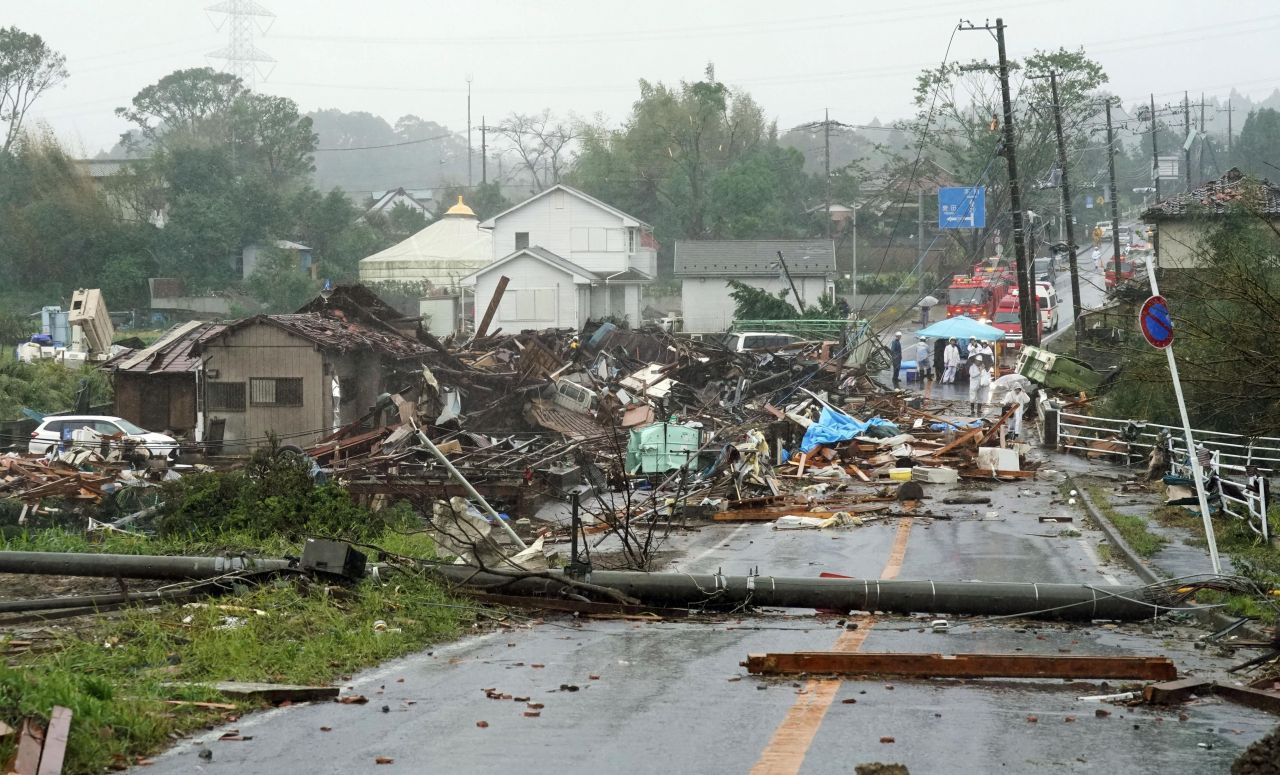 Japonya'yı önce deprem, sonra Hagibis vurdu... 17