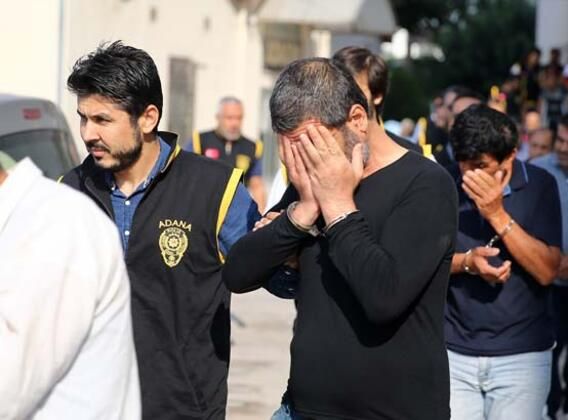 Güzel kadınları 'lüks araba' diye pazarladılar! 11