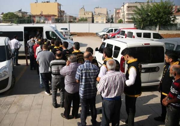 Güzel kadınları 'lüks araba' diye pazarladılar! 16