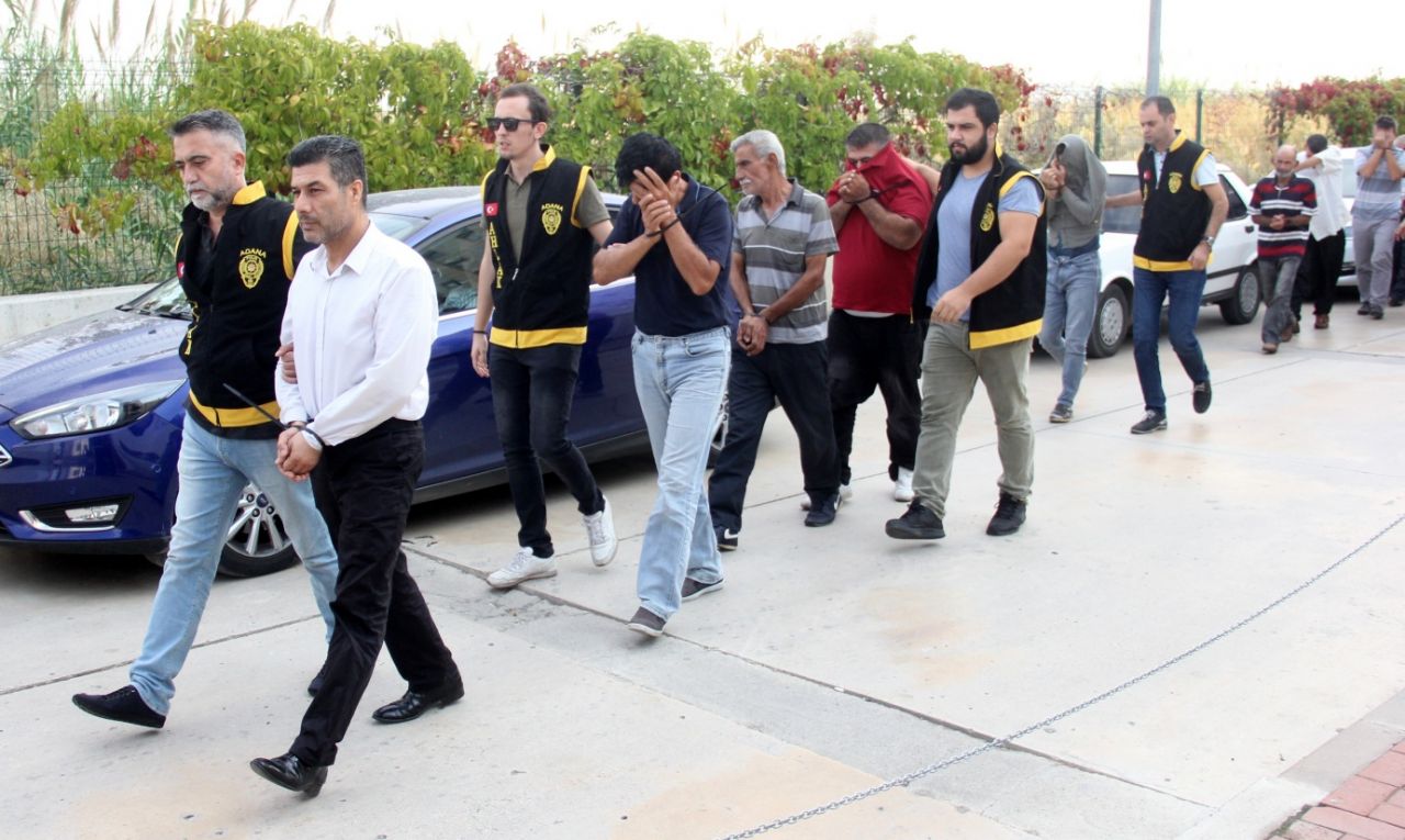 Güzel kadınları 'lüks araba' diye pazarladılar! 18