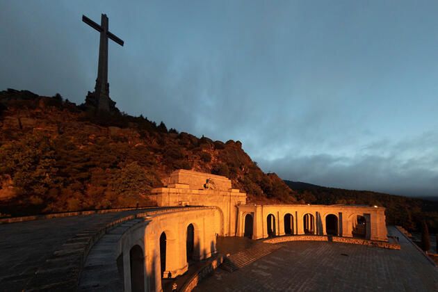 Diktatör Franco'nun naaşı Madrid'e taşınıyor! 19