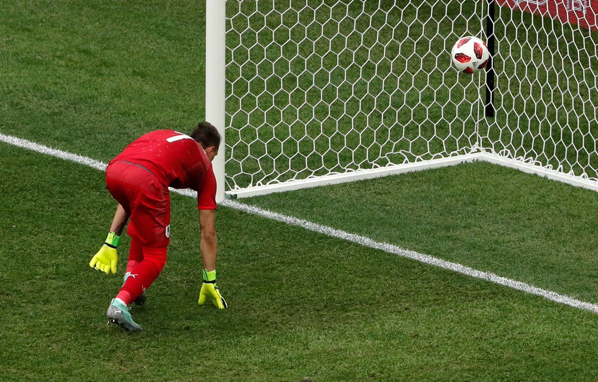 Muslera, yediği golde 'bilimsel olarak' hatasız! 7