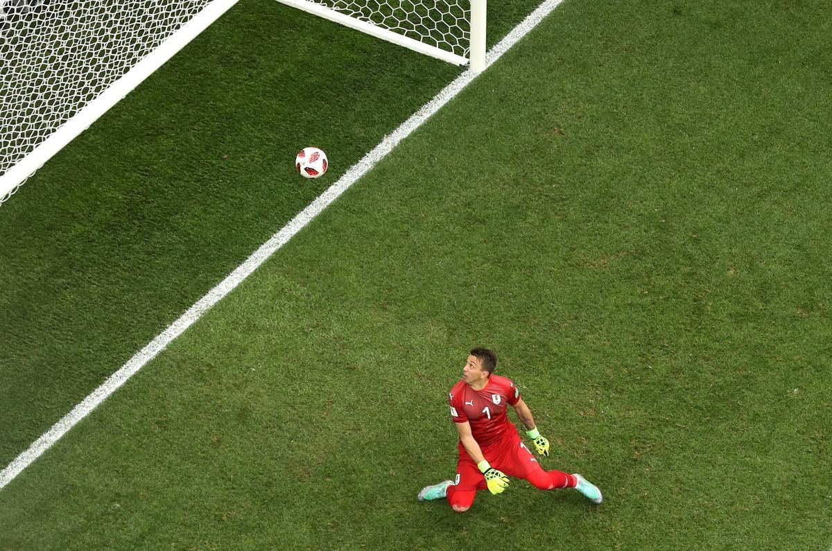 Muslera, yediği golde 'bilimsel olarak' hatasız! 3