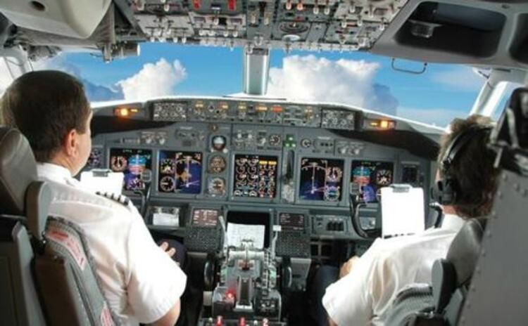 Siz siz olun saat 19.00'da uçak bileti almayın! 18