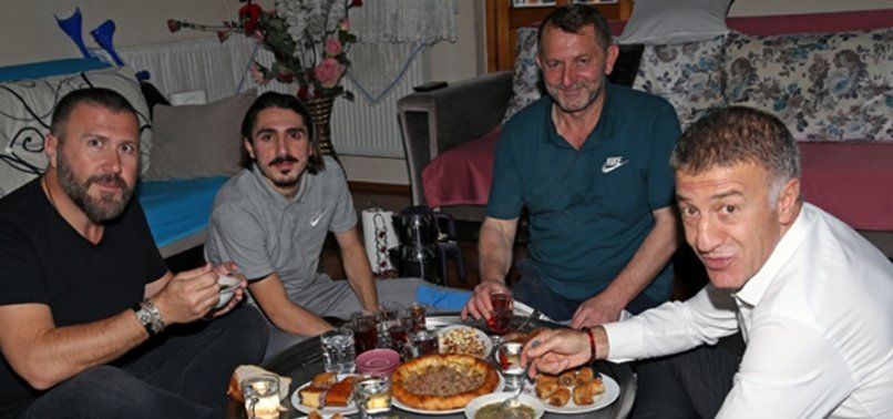 Abdülkadir Ömür'e ziyaretçi akını! 5