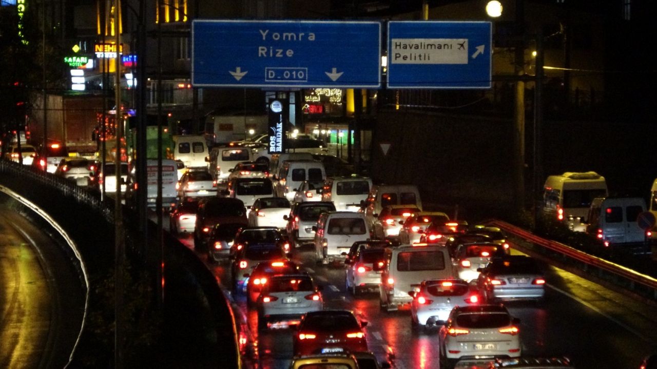 Karadeniz Sahil Yolu göle döndü! 3