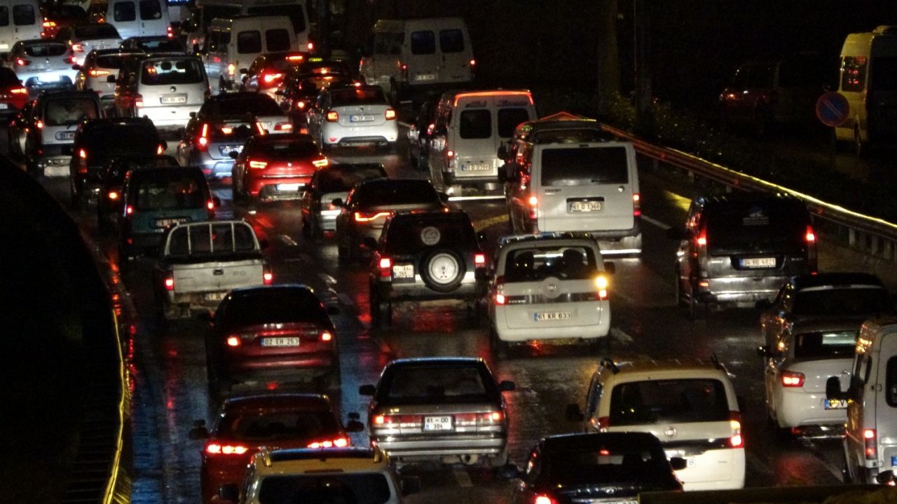 Karadeniz Sahil Yolu göle döndü! 4