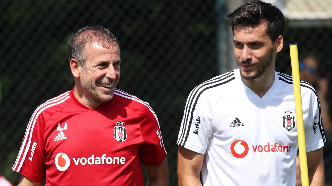 Hukuk bilgisi sayesinde Beşiktaş'a transfer oldu! 9