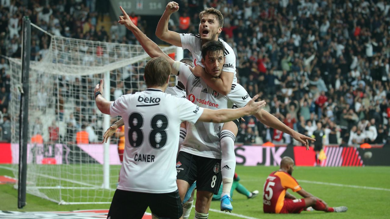 Hukuk bilgisi sayesinde Beşiktaş'a transfer oldu! 12
